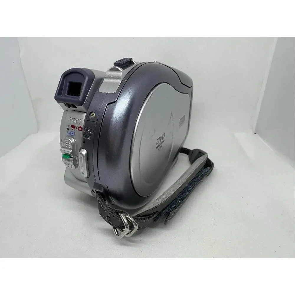 Canon DC100 DVD Camcorder Video Camera NTSC Parts Repair Powers On READ C106